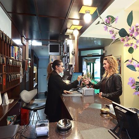 Hotel Residence Sogno 노바라 외부 사진