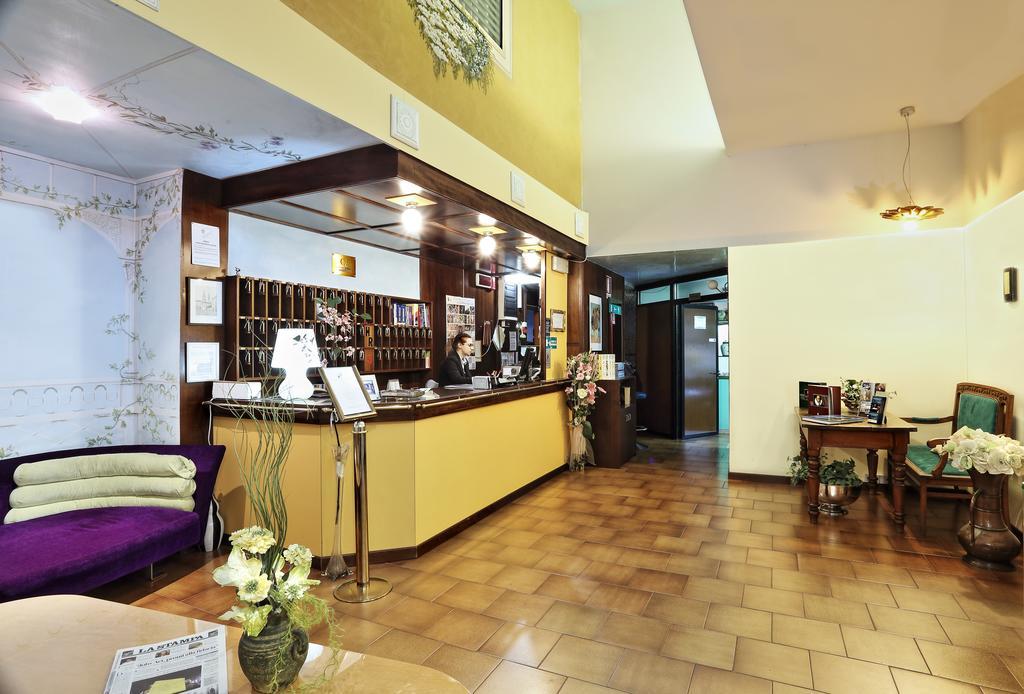 Hotel Residence Sogno 노바라 외부 사진