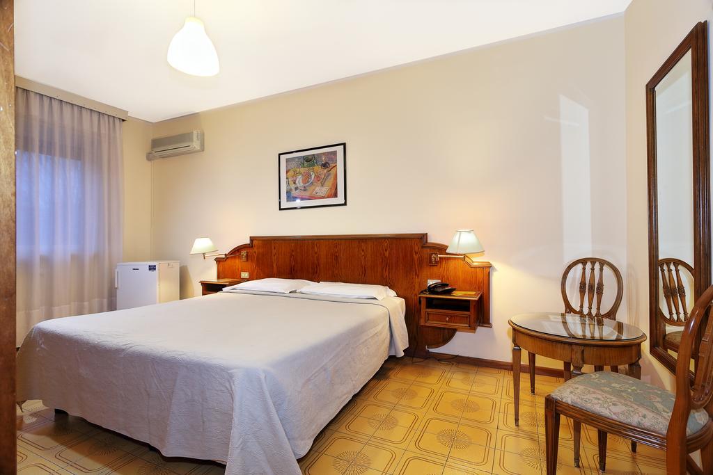 Hotel Residence Sogno 노바라 외부 사진