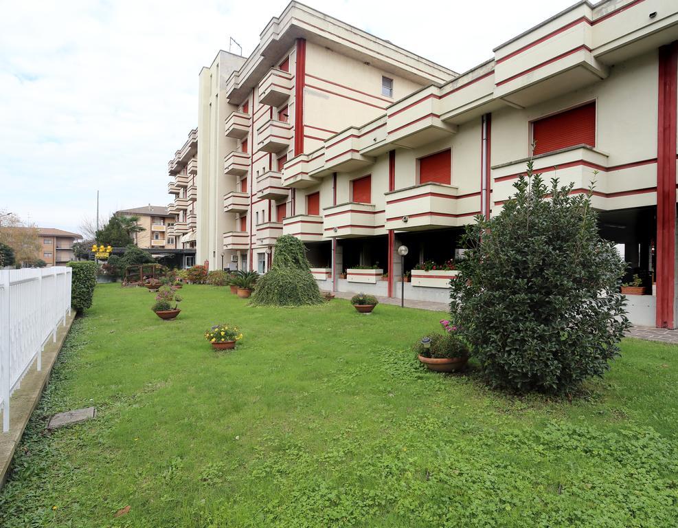 Hotel Residence Sogno 노바라 외부 사진